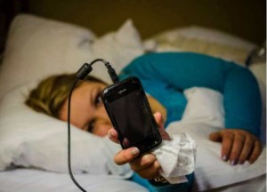 استخدام الهاتف اثناء النوم